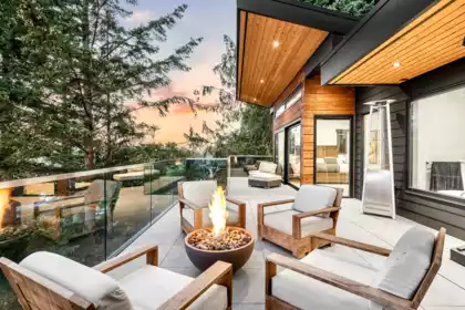 6224 St. Georges Place, West Vancouver, BC