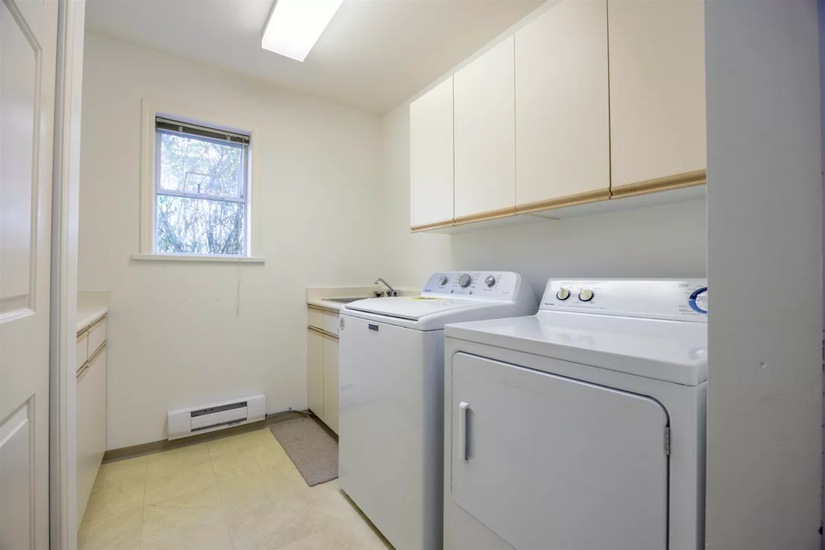 Entry Foyer Photo of 2063 W 47th Avenue, Vancouver, BC