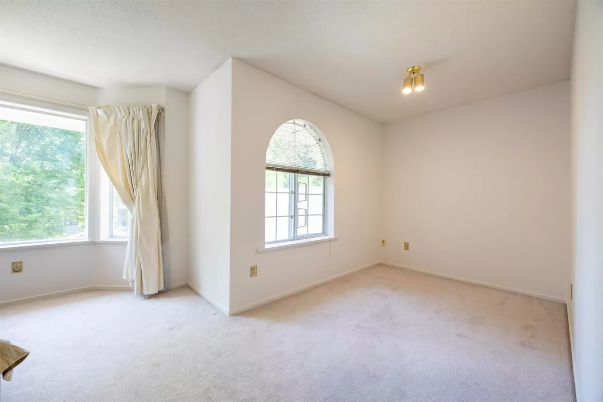 Garden / Landscaping Photo of 2063 W 47th Avenue, Vancouver, BC