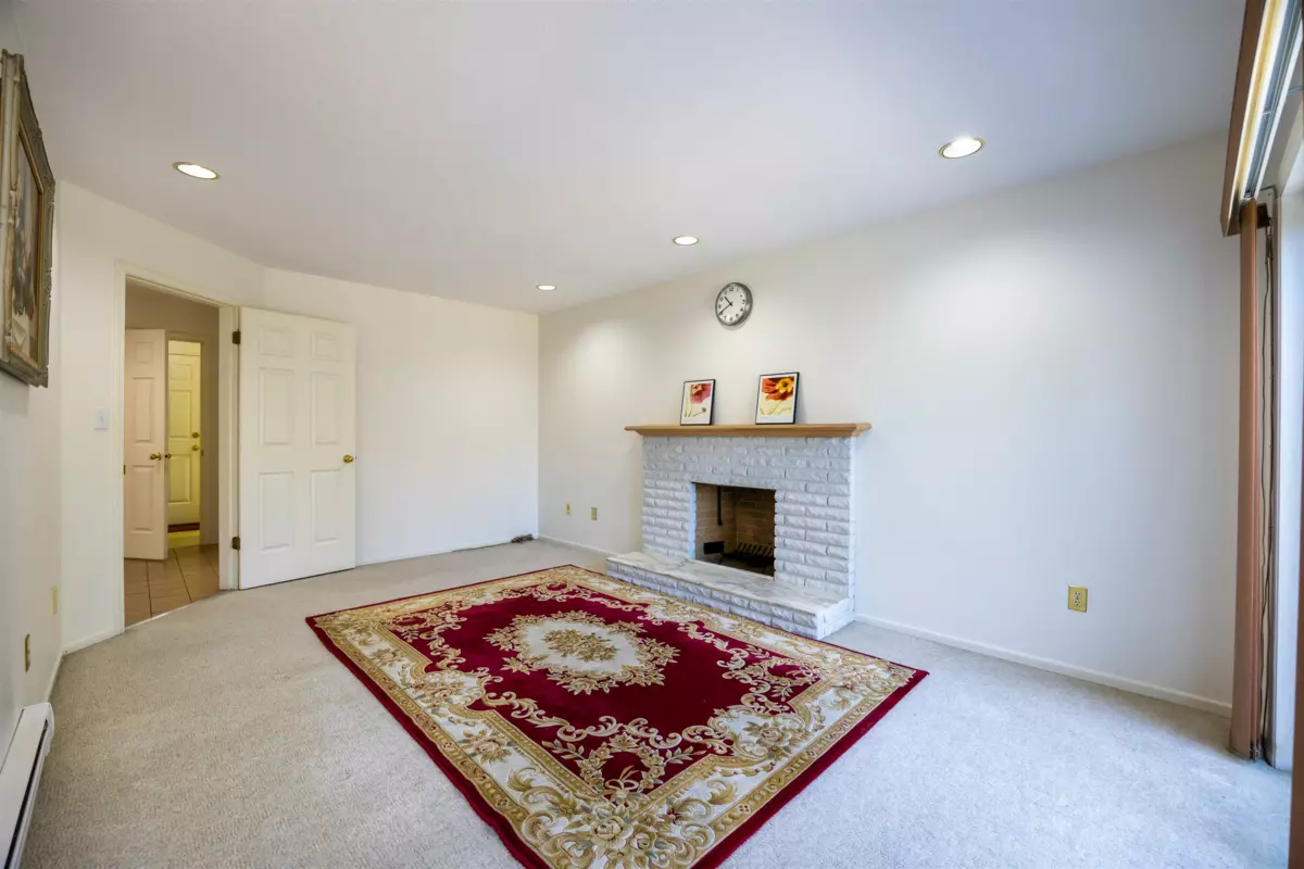 Guest Bathroom Photo of 2063 W 47th Avenue, Vancouver, BC