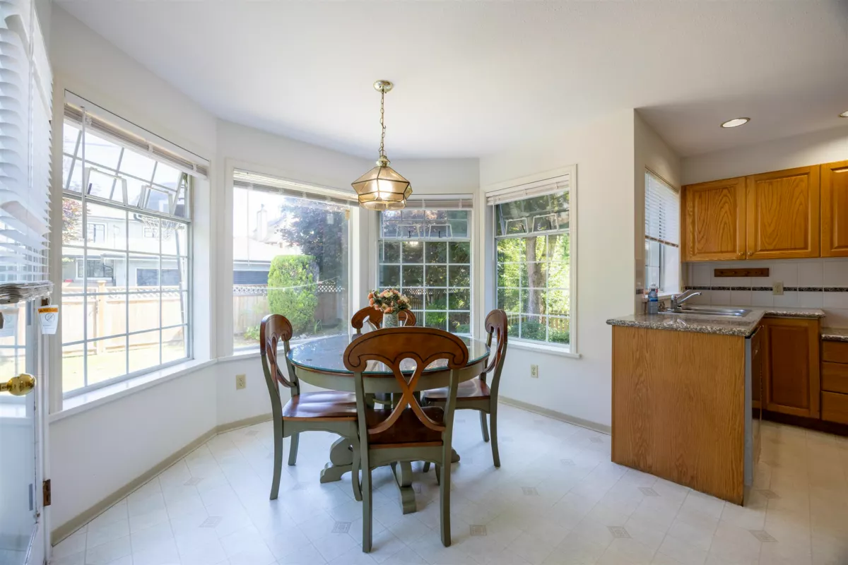 Powder Room Photo of 2063 W 47th Avenue, Vancouver, BC