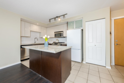 2608 2289 Yukon Crescent, Burnaby, BC, Burnaby — Apartment/Condo for sale