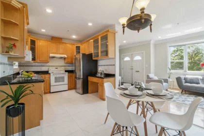 1303 W 67th Avenue, Vancouver, BC, Vancouver — Half Duplex for sale