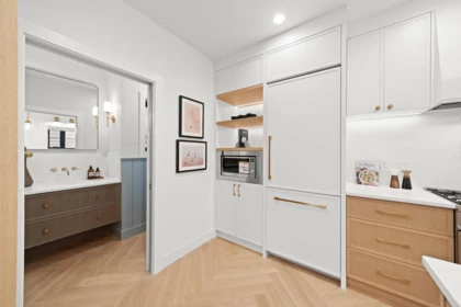 Kitchen Island Photo of 2791 W 21st Avenue, Vancouver, BC