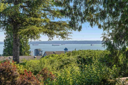 2234 Ottawa Avenue, West Vancouver, BC