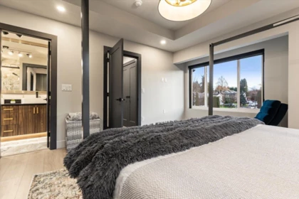 Hallway Photo of 33383 Silvertree Court, Abbotsford, BC