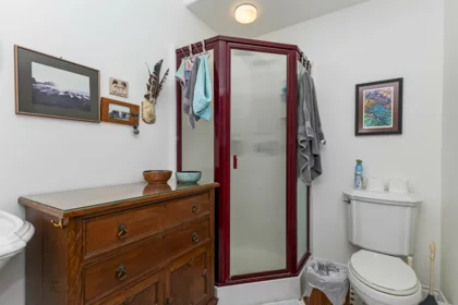 Guest Bathroom Photo of 690 Fraser Avenue, Hope, BC