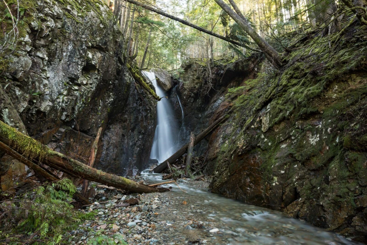 Breakfast Nook Photo of 1154 Copper Drive, Britannia Beach, BC