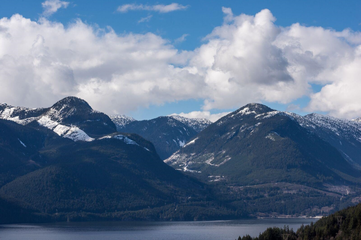 Dining Area Photo of 1154 Copper Drive, Britannia Beach, BC