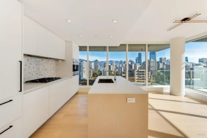 Kitchen Photo of 1604 1180 Broughton Street, Vancouver, BC