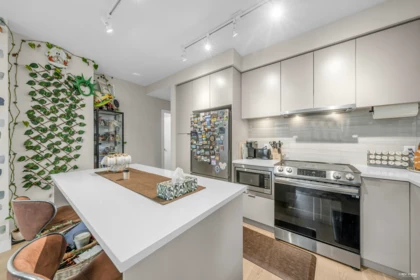 702 8725 University Crescent, Burnaby, BC