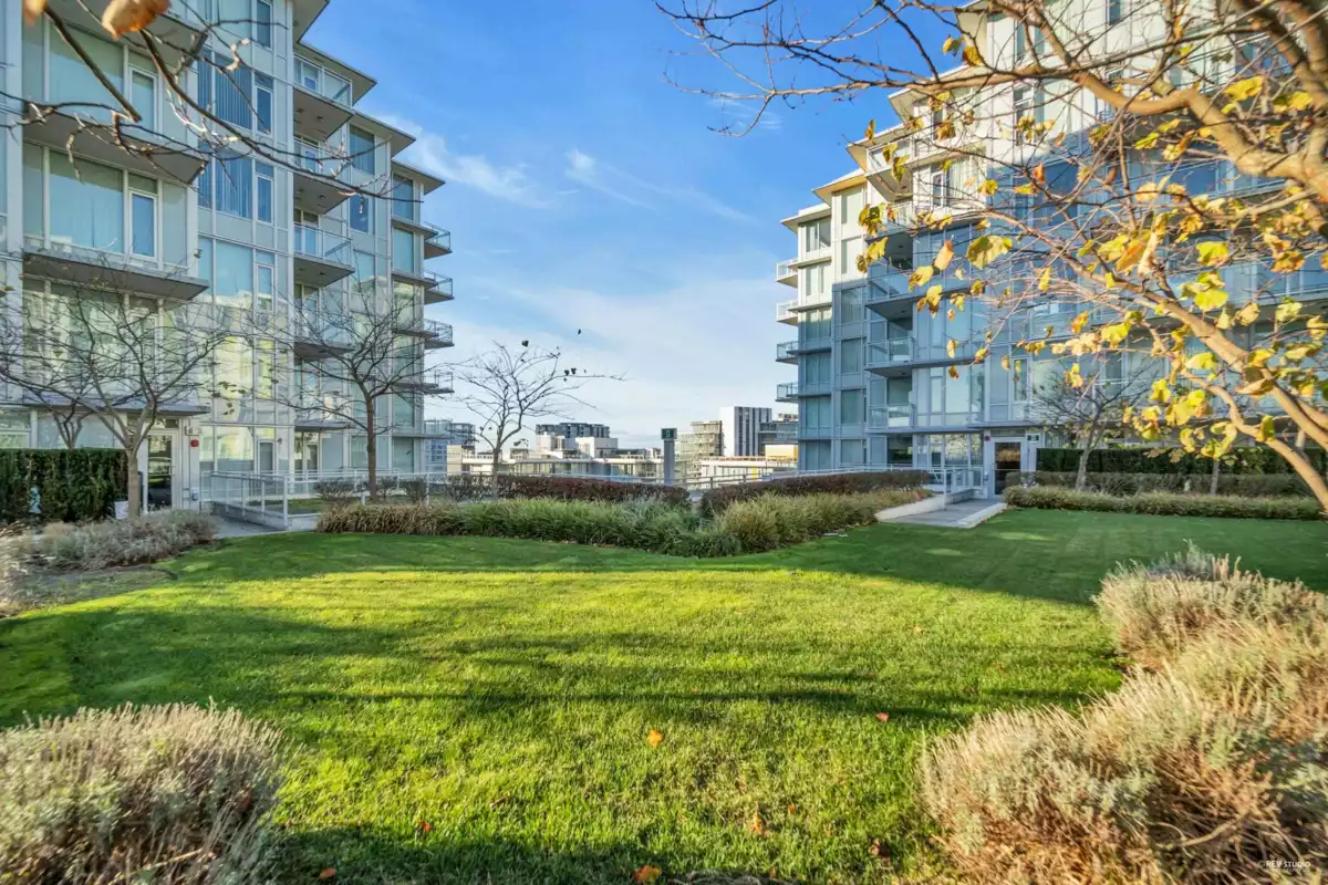 Basement Recreation Room Photo of 808 3333 Sexsmith Road, Richmond, BC