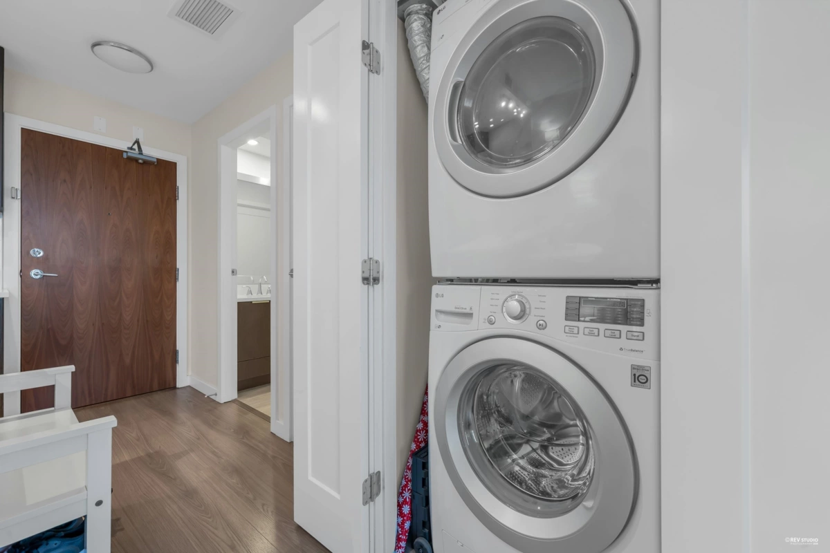 Walk-In Closet Photo of 808 3333 Sexsmith Road, Richmond, BC