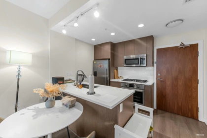 Kitchen Photo of 808 3333 Sexsmith Road, Richmond, BC