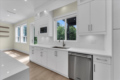 Breakfast Nook Photo of 16192 78 Avenue, Surrey, BC