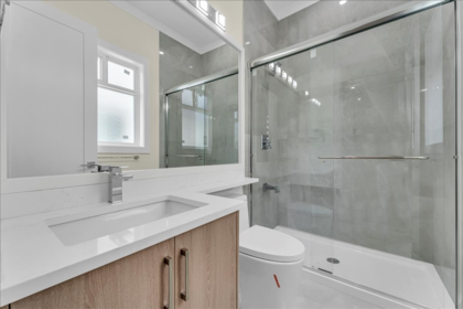 Laundry Room Photo of 16192 78 Avenue, Surrey, BC