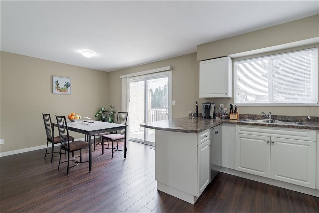 Kitchen Island Photo of 636 Gauthier Avenue, Coquitlam, BC