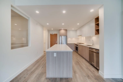 304 750 Dogwood Street, Coquitlam, BC, Coquitlam — Apartment/Condo for sale