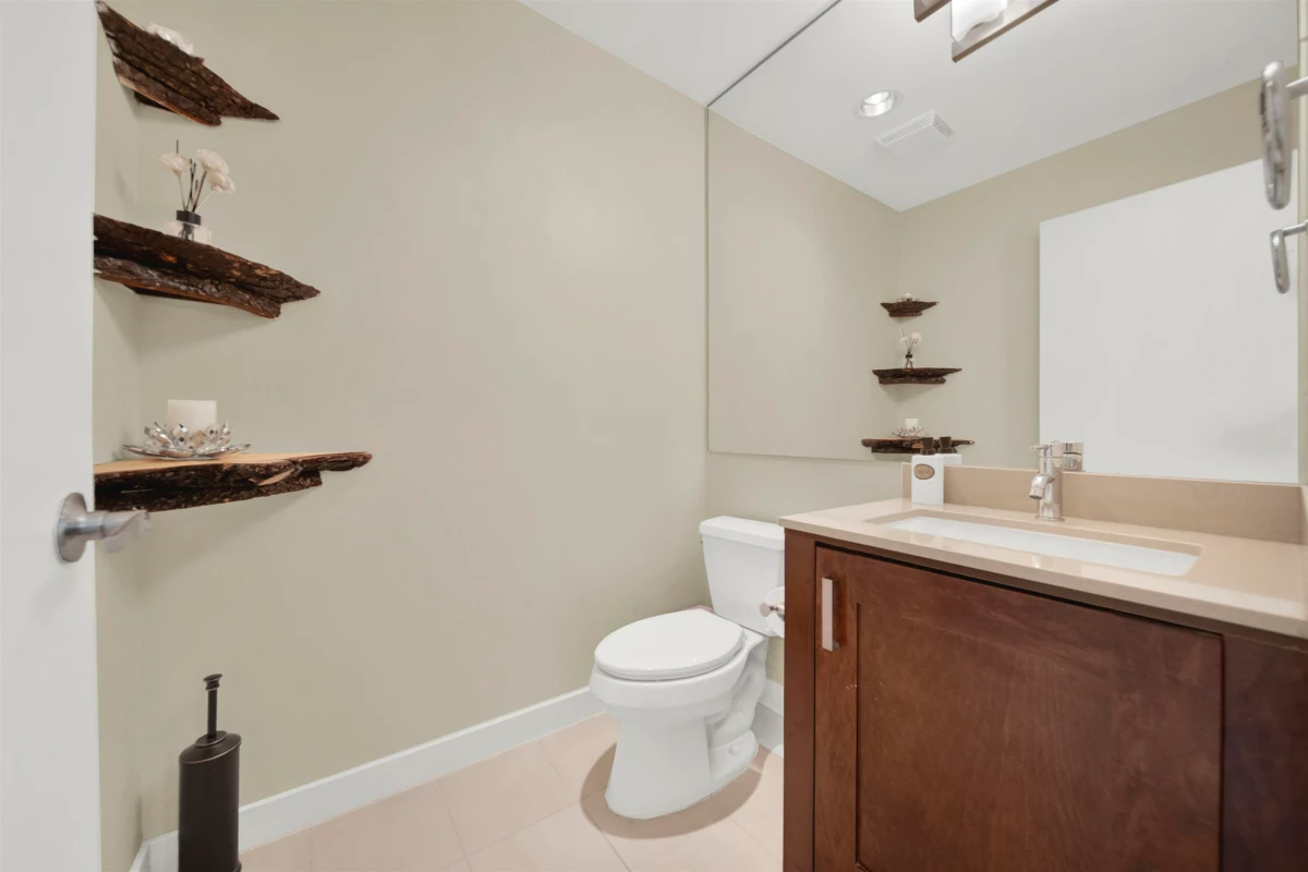 Kitchen Island Photo of 8 2603 162 Street, Surrey, BC