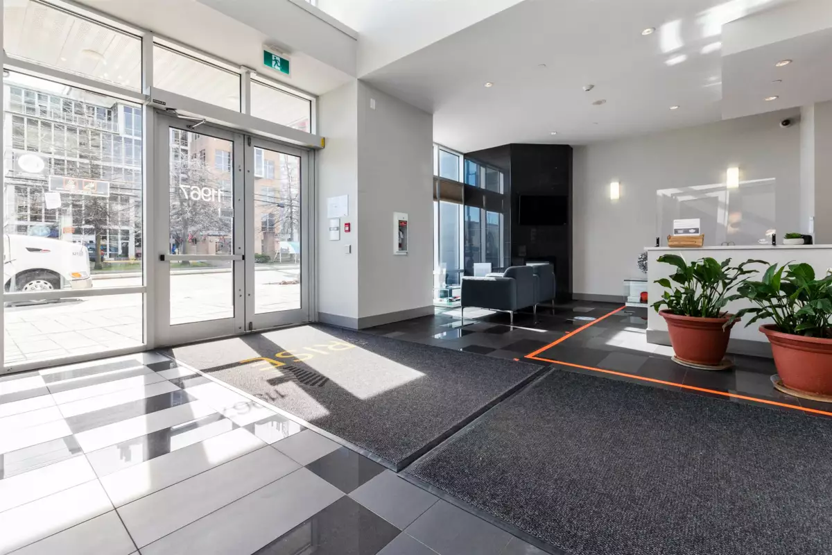 Basement Recreation Room Photo of 506 11967 80 Avenue, Delta, BC