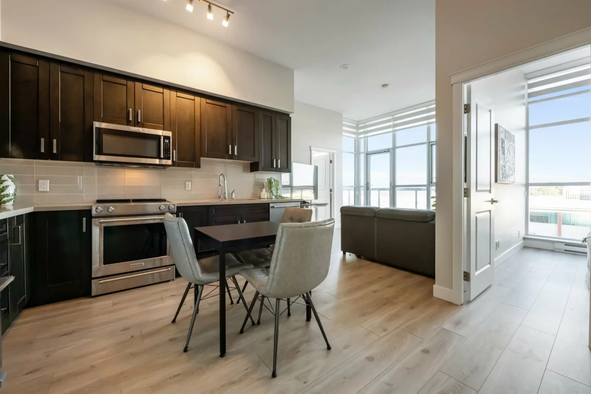 Kitchen Photo of 506 11967 80 Avenue, Delta, BC