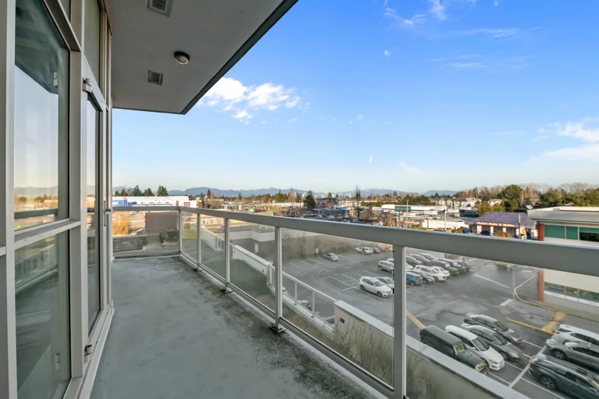 Powder Room Photo of 506 11967 80 Avenue, Delta, BC