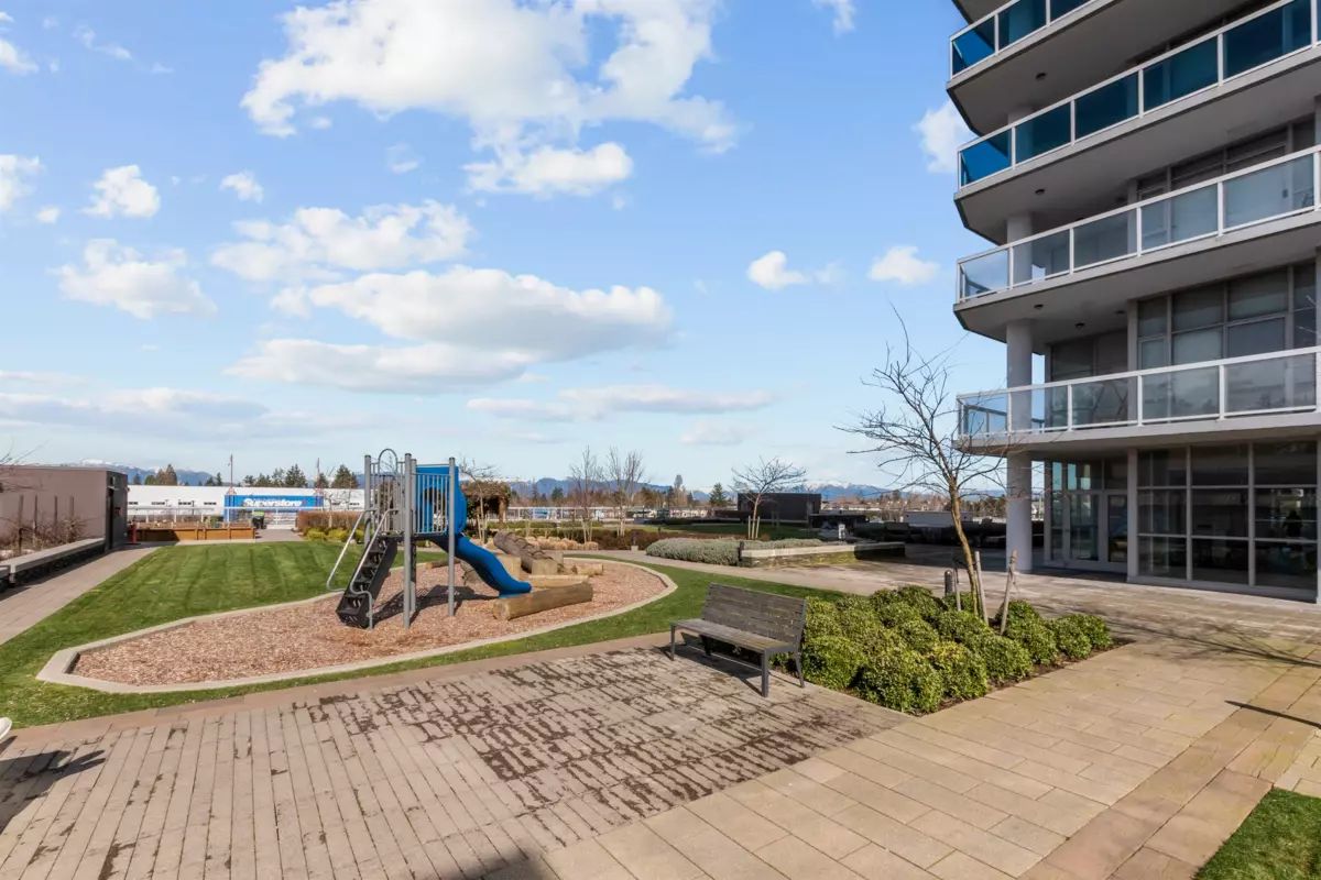 Staircase Photo of 506 11967 80 Avenue, Delta, BC