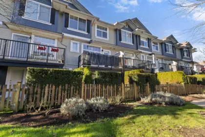 Front Yard Photo of 11 6956 193 Street, Surrey, BC