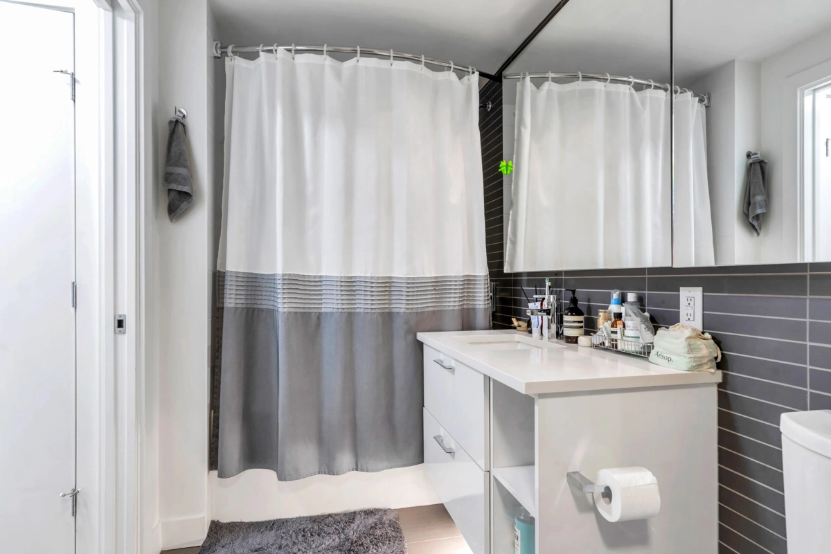 Entry Foyer Photo of 601 8538 River District Crossing, Vancouver, BC