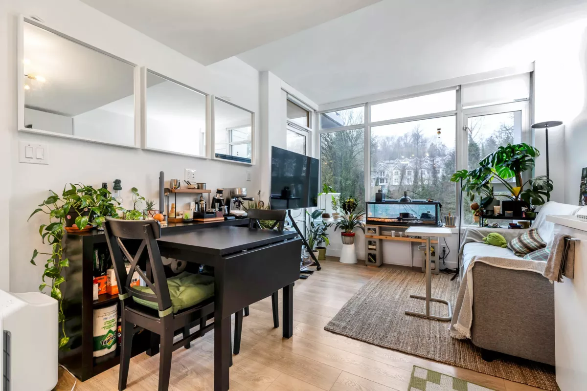 Walk-In Closet Photo of 601 8538 River District Crossing, Vancouver, BC