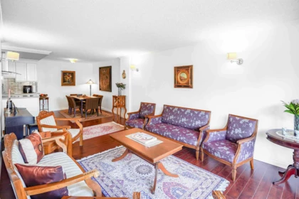 306 2020 Fullerton Avenue, North Vancouver, BC