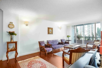 306 2020 Fullerton Avenue, North Vancouver, BC