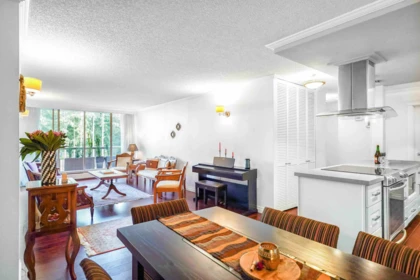 Kitchen Photo of 306 2020 Fullerton Avenue, North Vancouver, BC