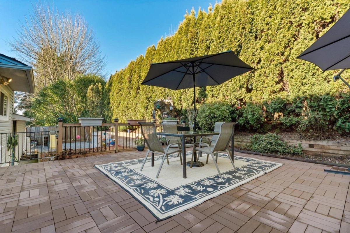 Front Yard Photo of 32485 Mcrae Avenue, Mission, BC