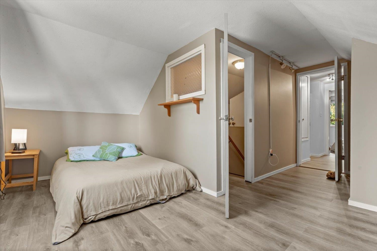 Laundry Room Photo of 32485 Mcrae Avenue, Mission, BC