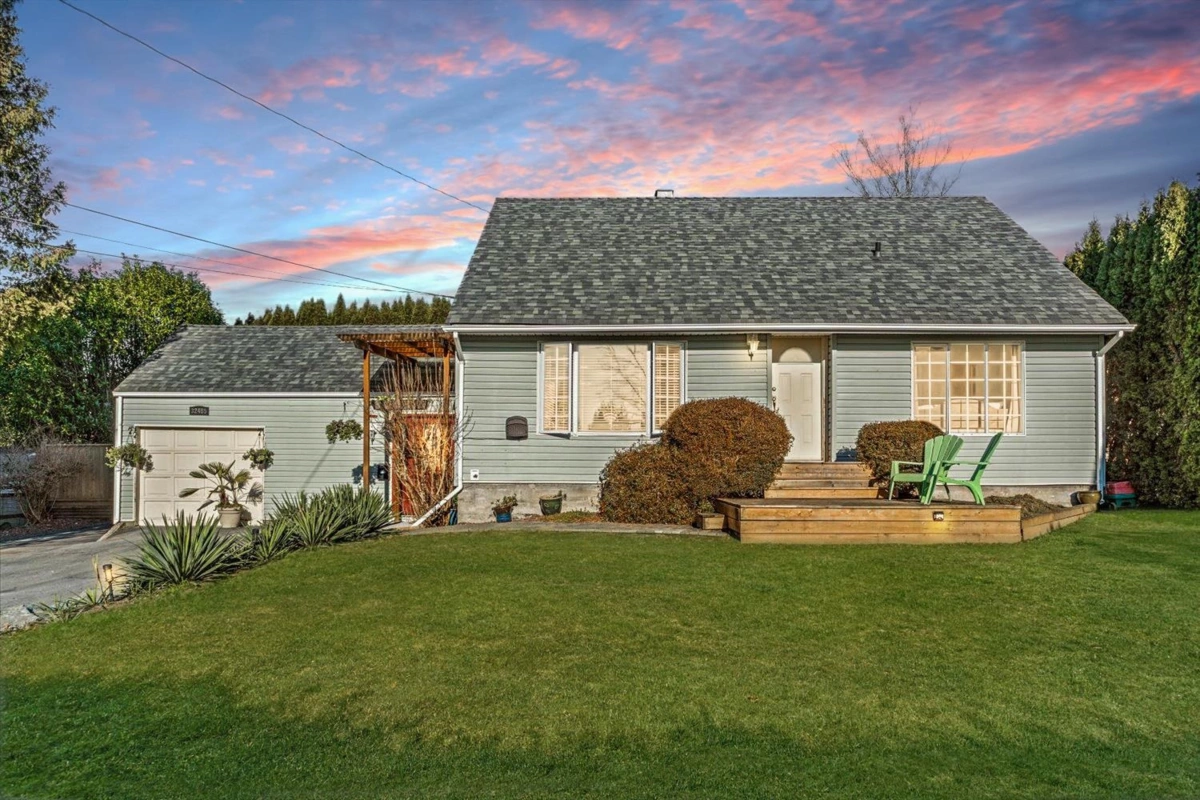 Living Room Photo of 32485 Mcrae Avenue, Mission, BC