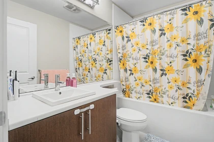 Basement Recreation Room Photo of 8 14888 62 Avenue, Surrey, BC