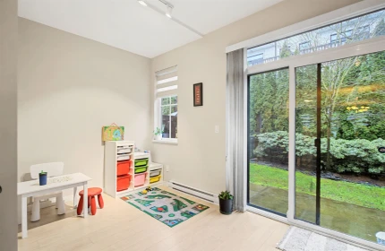 Primary Bathroom Photo of 8 14888 62 Avenue, Surrey, BC
