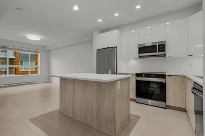 Kitchen Island Photo of 227 11655 Fraser Street, Maple Ridge, BC