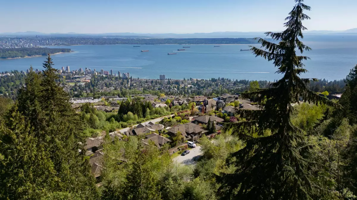 Walk-In Closet Photo of 2307 Kadlec Court, West Vancouver, BC