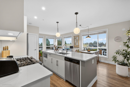 305 32838 Ventura Avenue, Abbotsford, BC, Abbotsford — Apartment/Condo for sale