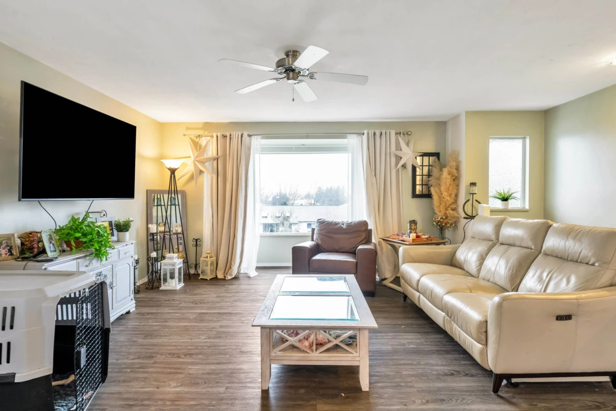 Kitchen Photo of 26626 30a Avenue, Langley, BC