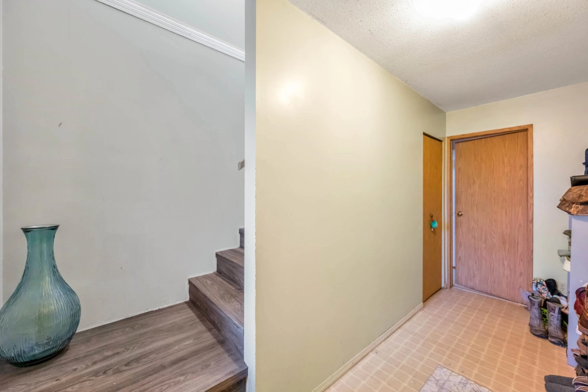 Laundry Room Photo of 26626 30a Avenue, Langley, BC