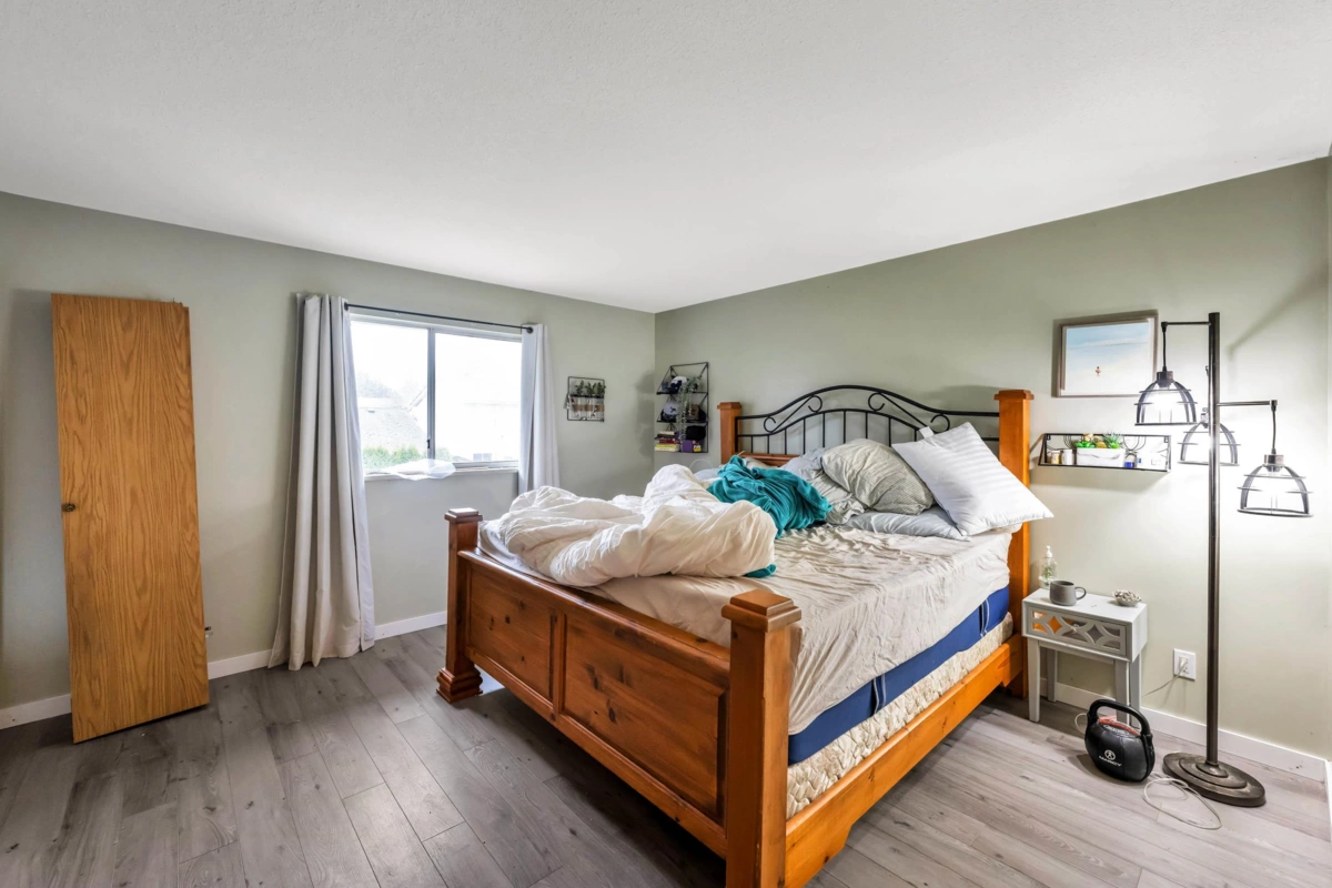 Powder Room Photo of 26626 30a Avenue, Langley, BC