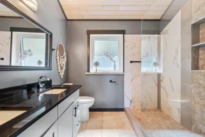 Guest Bathroom Photo of 659 Wilks Road, Mayne Island, BC