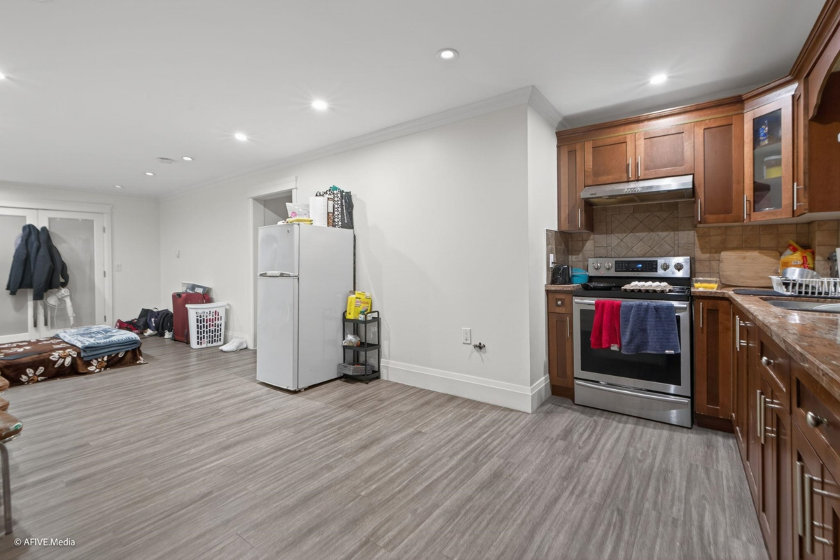 Garage Interior Photo of 2964 Bergman Street, Abbotsford, BC