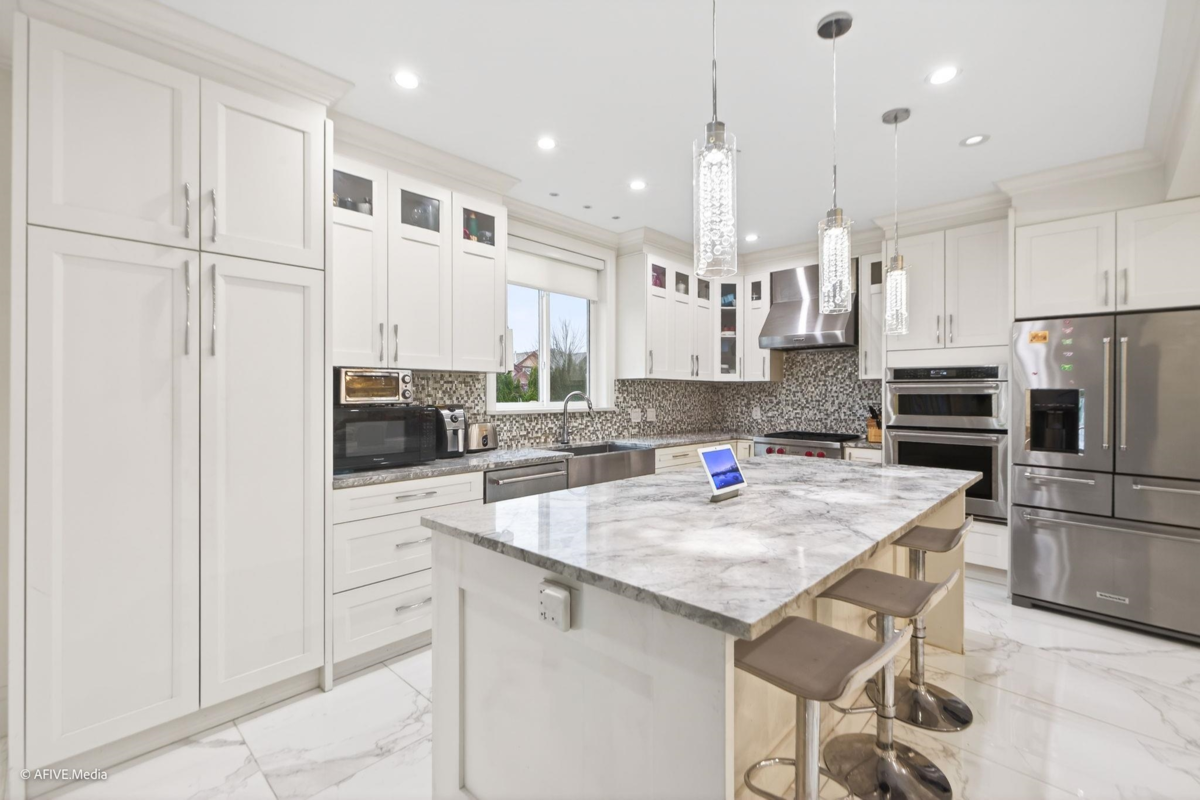 Kitchen Island Photo of 2964 Bergman Street, Abbotsford, BC