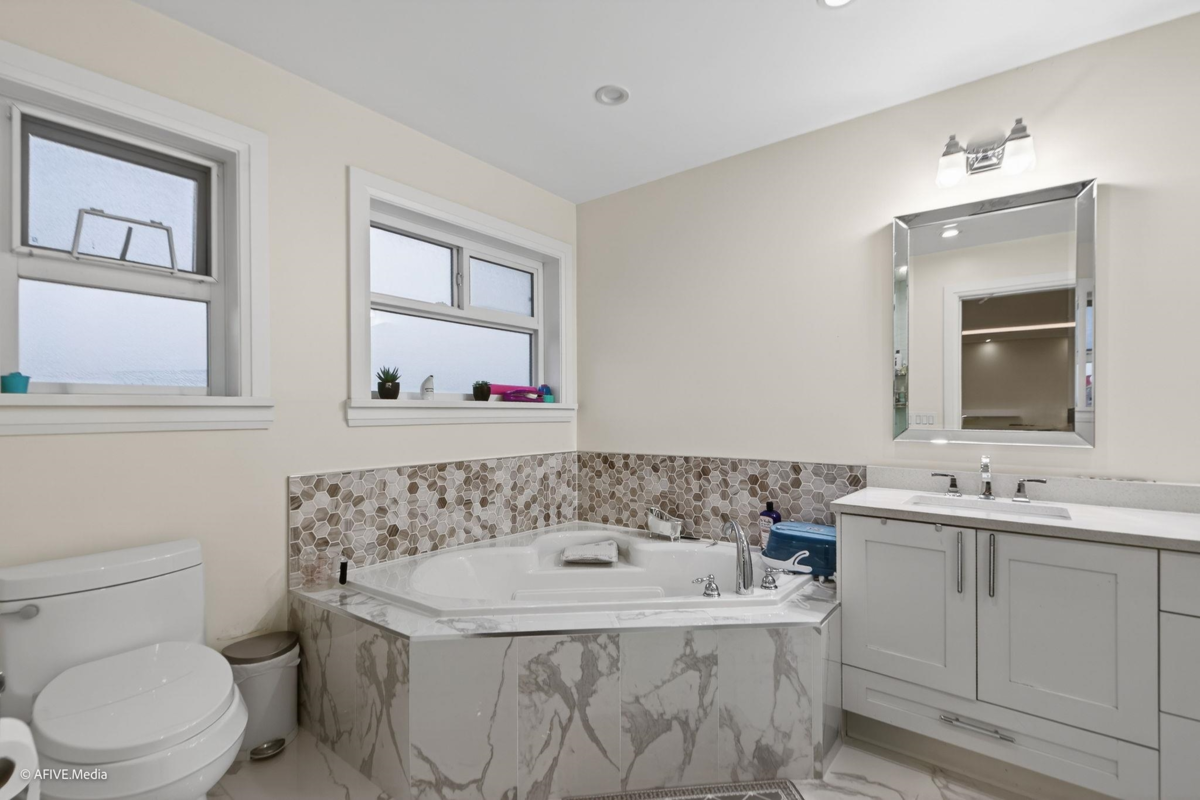 Mudroom Photo of 2964 Bergman Street, Abbotsford, BC