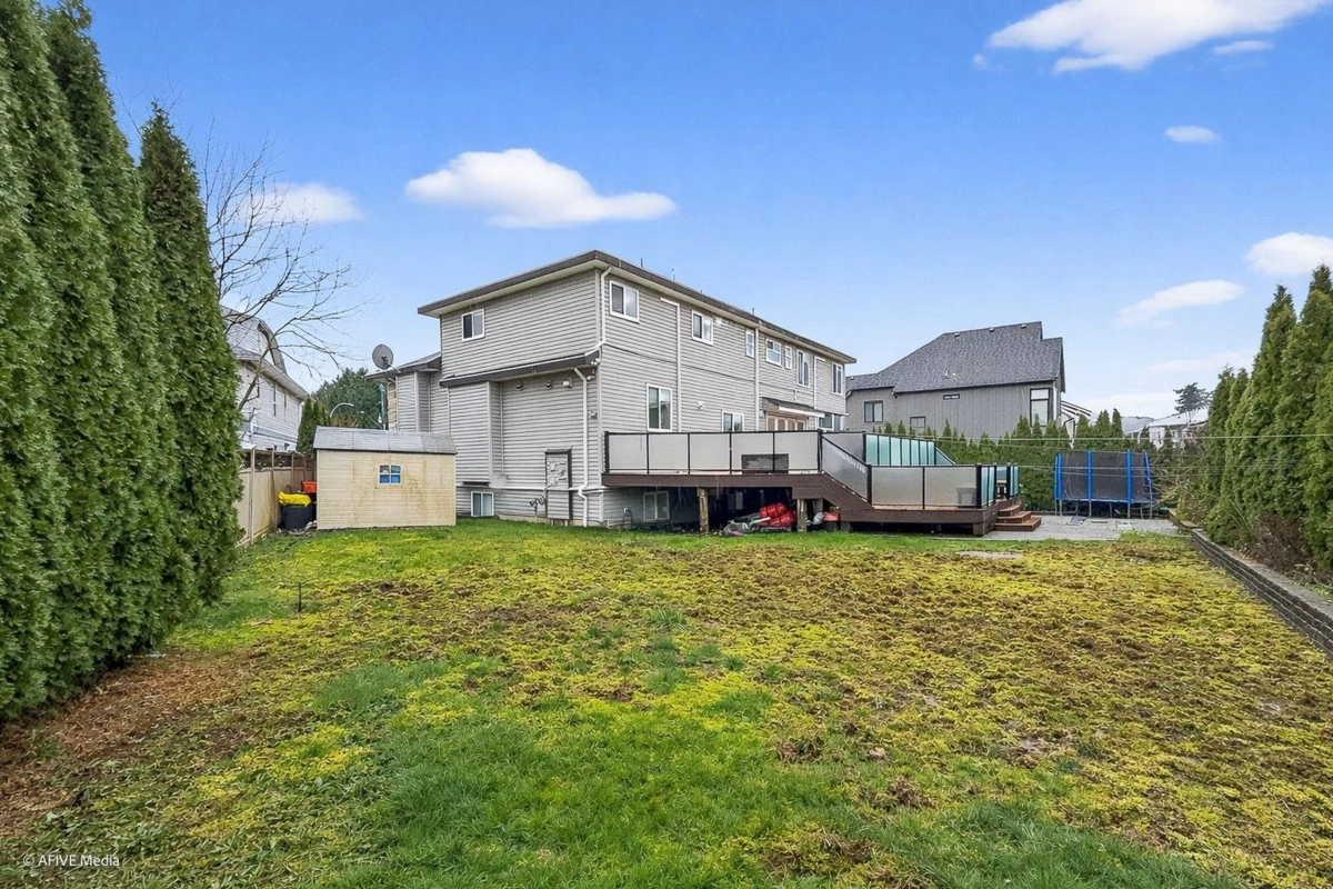 Outdoor Kitchen Photo of 2964 Bergman Street, Abbotsford, BC