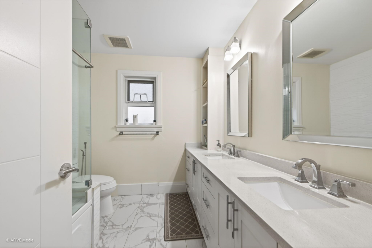 Powder Room Photo of 2964 Bergman Street, Abbotsford, BC